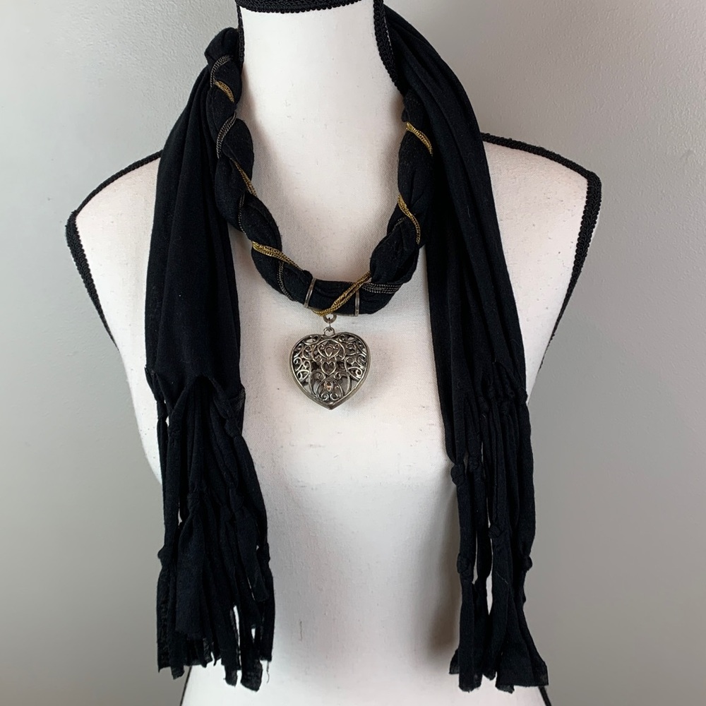 Black Bohemian Jersey Scarf Necklace with Heart Pendant NEW! - Picture 2 of 7